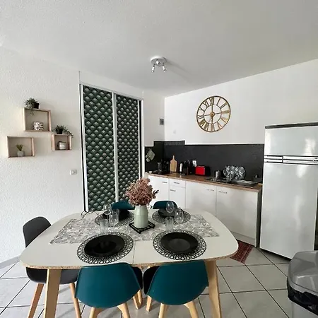 Jolie Maison De Village Proche De La Sainte-Marie-la-Mer